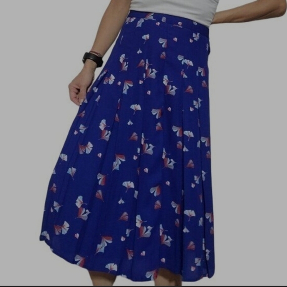 Banana Republic Blue Floral Button Front Skirt - Picture 12 of 12